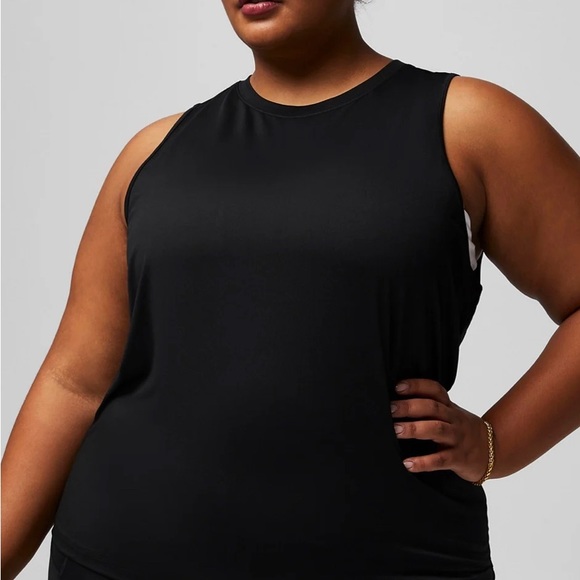 Fabletics black open back tank. Perfect condition, tags  still attached. - Picture 2 of 3